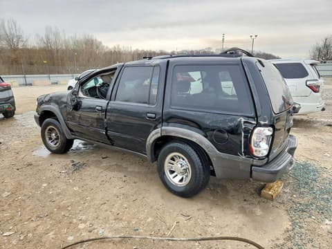 2000 Ford Explorer, VIN 1FMZU72X6YUB61371. Фото 2 из 6 с аукциона Copart. Каталог авто из США OpenDataCar.