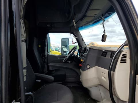 2020 Peterbilt tractor , VIN 1XPBD49X0LD610691. Фото 5 из 6 с аукциона Copart. Каталог авто из США OpenDataCar.