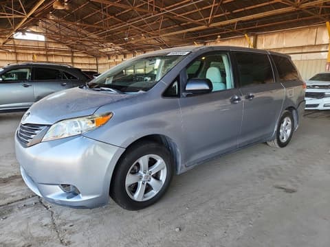2013 Toyota Sienna, VIN 5TDZK3DC6DS301673. Фото 1 з 6 з аукціону Copart. Каталог авто зі США OpenDataCar.