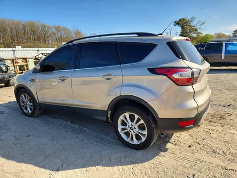 2017 Ford Escape, VIN 1FMCU9GD5HUD92634. Фото 2 з 6 з аукціону Copart. Каталог авто зі США OpenDataCar.
