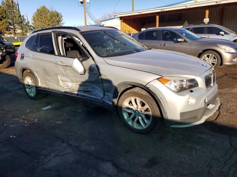 2015 Bmw X1, VIN WBAVL1C56FVY39086. Zdjęcie 4 z 6 z aukcji Copart. Katalog aut z USA OpenDataCar.