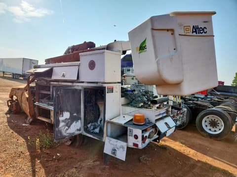 2016 Ford F-550 Super Duty, VIN 1FDUF5HT4GEC89243. Zdjęcie 2 z 6 z aukcji Copart. Katalog aut z USA OpenDataCar.