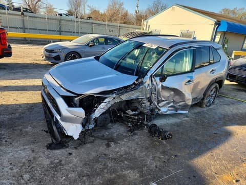 2025 Toyota RAV4, VIN 2T3P1RFV2SC546186. Фото 1 из 6 с аукциона Copart. Каталог авто из США OpenDataCar.