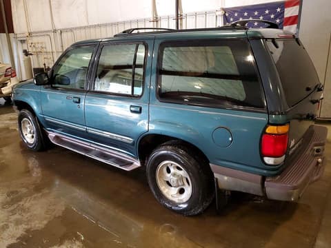1997 Ford Explorer, VIN 1FMDU34E1VUA16717. Фото 2 з 6 з аукціону Copart. Каталог авто зі США OpenDataCar.