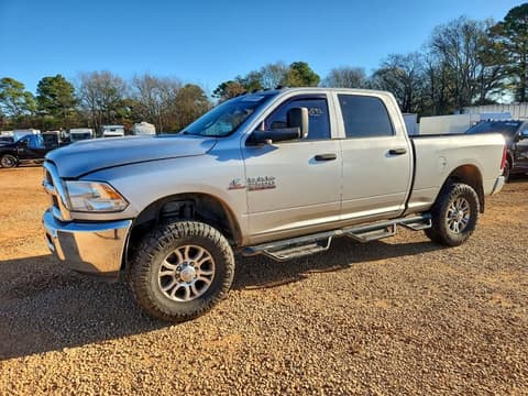 2015 Ram 2500, VIN 3C6UR5CL6FG692660. Фото 1 з 6 з аукціону Copart. Каталог авто зі США OpenDataCar.