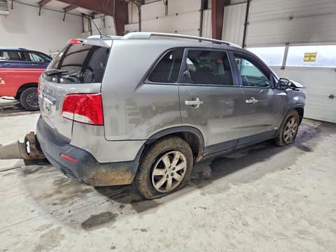 2012 Kia Sorento, VIN 5XYKTDA25CG279998. Фото 3 з 6 з аукціону Copart. Каталог авто зі США OpenDataCar.