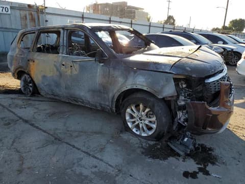 2022 Kia Telluride, VIN 5XYP24HC3NG205490. Фото 4 з 6 з аукціону Copart. Каталог авто зі США OpenDataCar.