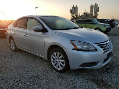 2014 Nissan Sentra, VIN 3N1AB7AP2EY258099. Zdjęcie 4 z 6 z aukcji Copart. Katalog aut z USA OpenDataCar.