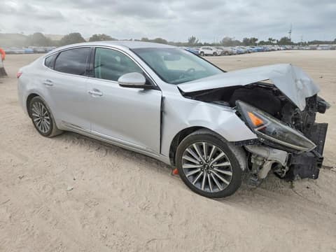 2017 Kia Cadenza, VIN KNALB4J12H5052120. Zdjęcie 4 z 6 z aukcji Copart. Katalog aut z USA OpenDataCar.
