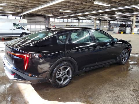 2025 Kia K4, VIN 3KPFT4DE8SE099160. Фото 3 з 6 з аукціону Copart. Каталог авто зі США OpenDataCar.