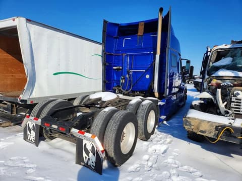 2015 Volvo VN, VIN 4V4NC9EH5FN156681. Фото 4 з 6 з аукціону Copart. Каталог авто зі США OpenDataCar.