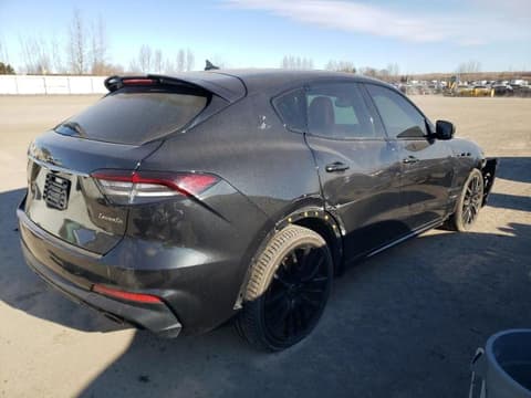 2021 Maserati Levante, VIN ZN661YUS3MX370890. Фото 3 з 6 з аукціону Copart. Каталог авто зі США OpenDataCar.