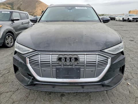 2021 Audi e-tron, VIN WA1LAAGE8MB000544. Zdjęcie 5 z 6 z aukcji Copart. Katalog aut z USA OpenDataCar.