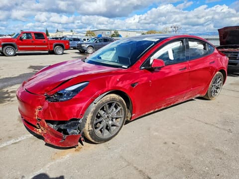 2022 Tesla Model 3, VIN 5YJ3E1EB0NF136605. Фото 1 з 6 з аукціону Copart. Каталог авто зі США OpenDataCar.