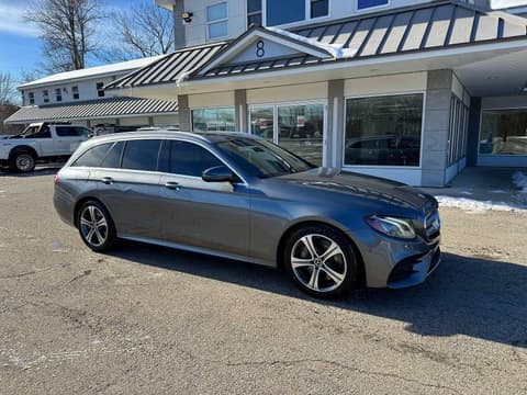 2017 Mercedes-benz E-Class, VIN WDDZH6GB9HA239374. Фото 1 з 6 з аукціону Copart. Каталог авто зі США OpenDataCar.