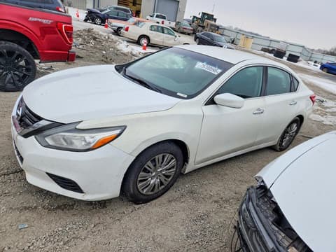 2017 Nissan Altima, VIN 1N4AL3AP0HN334591. Фото 1 з 6 з аукціону Copart. Каталог авто зі США OpenDataCar.