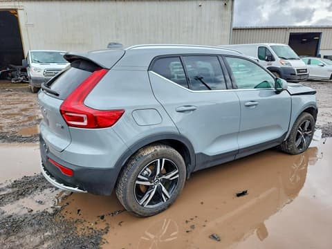 2025 Volvo XC40, VIN YV4L12UJ0S2569606. Фото 3 из 6 с аукциона Copart. Каталог авто из США OpenDataCar.