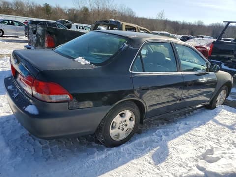 2002 Honda Accord, VIN 1HGCG16562A064365. Zdjęcie 3 z 6 z aukcji Copart. Katalog aut z USA OpenDataCar.
