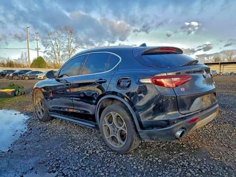 2018 Alfa romeo Stelvio, VIN ZASFAKAN4J7B81763. Фото 2 з 6 з аукціону Copart. Каталог авто зі США OpenDataCar.