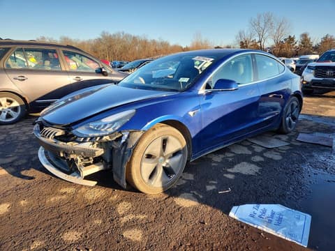 2018 Tesla Model 3, VIN 5YJ3E1EB9JF120137. Фото 1 з 6 з аукціону Copart. Каталог авто зі США OpenDataCar.