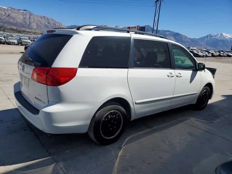 2010 Toyota Sienna, VIN 5TDKK4CC7AS325940. Фото 3 з 6 з аукціону Copart. Каталог авто зі США OpenDataCar.