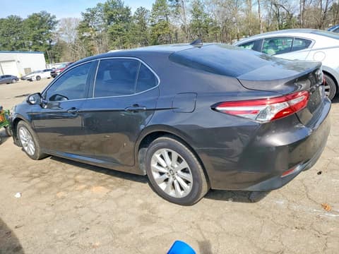 2019 Toyota Camry, VIN 4T1B11HK1KU846081. Zdjęcie 2 z 6 z aukcji Copart. Katalog aut z USA OpenDataCar.