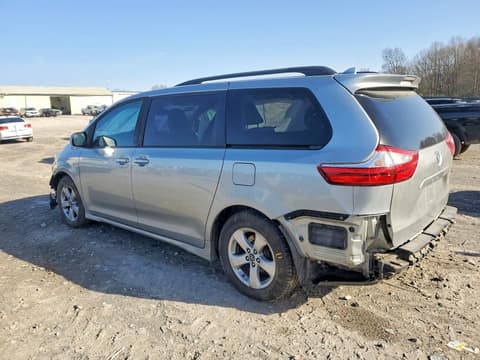 2019 Toyota Sienna, VIN 5TDKZ3DC2KS003504. Фото 2 з 6 з аукціону Copart. Каталог авто зі США OpenDataCar.