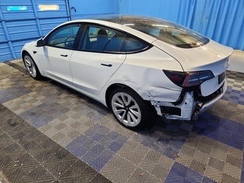 2022 Tesla Model 3, VIN 5YJ3E1EA5NF368978. Фото 2 з 6 з аукціону Copart. Каталог авто зі США OpenDataCar.