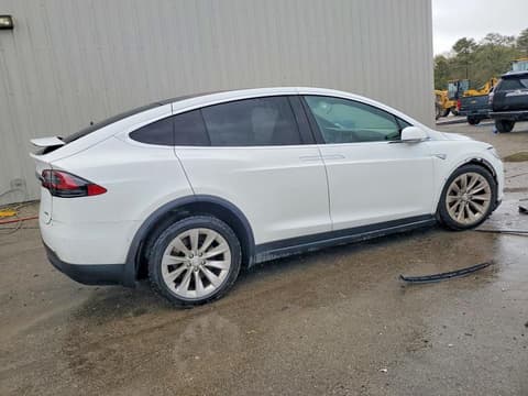 2016 Tesla Model X, VIN 5YJXCBE25GF022017. Фото 3 з 6 з аукціону Copart. Каталог авто зі США OpenDataCar.