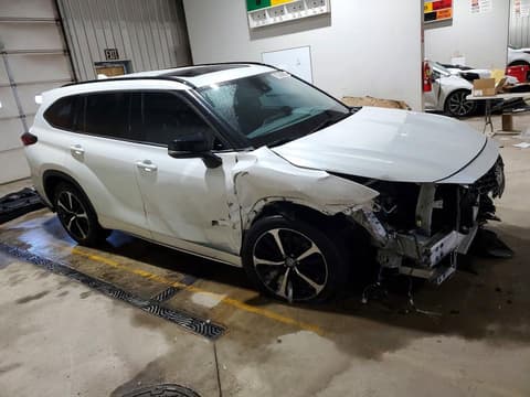 2022 Toyota Highlander, VIN 5TDLZRBH4NS255460. Фото 4 з 6 з аукціону Copart. Каталог авто зі США OpenDataCar.