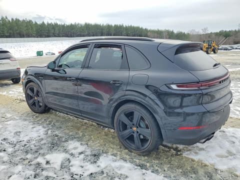 2025 Porsche Cayenne, VIN WP1AE2AY6SDA16915. Фото 2 з 6 з аукціону Copart. Каталог авто зі США OpenDataCar.