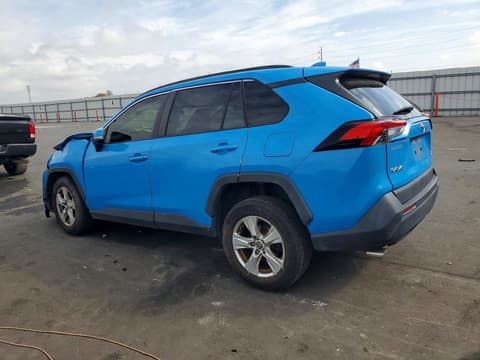 2019 Toyota RAV4, VIN JTMP1RFV3KD005546. Фото 2 из 6 с аукциона Copart. Каталог авто из США OpenDataCar.