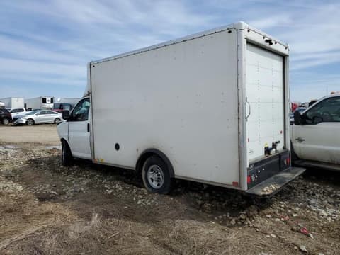 2022 Chevrolet Express 3500, VIN 1GB0GRF72N1240516. Фото 2 з 6 з аукціону Copart. Каталог авто зі США OpenDataCar.
