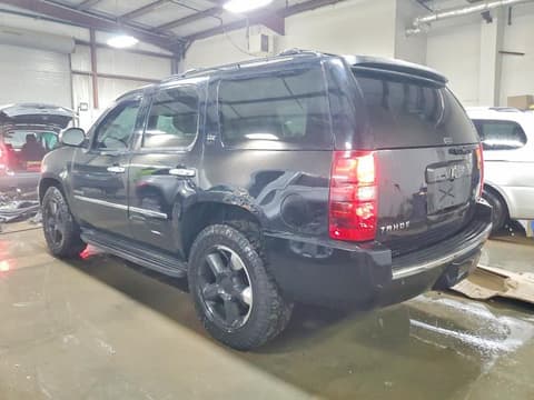 2011 Chevrolet Tahoe, VIN 1GNSKCE01BR131683. Фото 2 з 6 з аукціону Copart. Каталог авто зі США OpenDataCar.