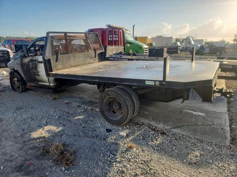 2013 Ram 5500, VIN 3C7WRNBL3DG513929. Фото 2 з 6 з аукціону Copart. Каталог авто зі США OpenDataCar.