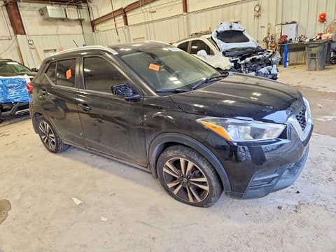 2019 Nissan Kicks, VIN 3N1CP5CU1KL499047. Zdjęcie 4 z 6 z aukcji Copart. Katalog aut z USA OpenDataCar.