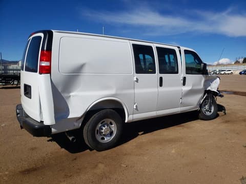 2025 Chevrolet Express 2500, VIN 1GCWGAFP0S1278586. Фото 3 из 6 с аукциона Copart. Каталог авто из США OpenDataCar.