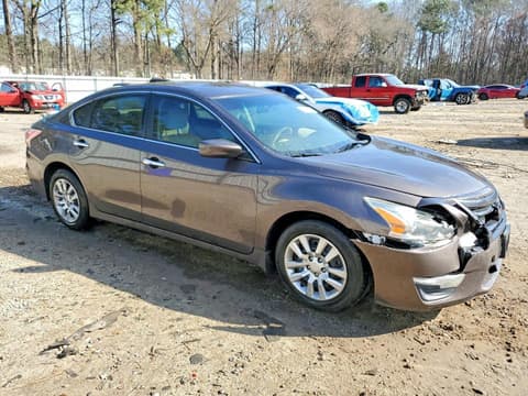 2015 Nissan Altima, VIN 1N4AL3AP2FC235599. Фото 4 з 6 з аукціону Copart. Каталог авто зі США OpenDataCar.
