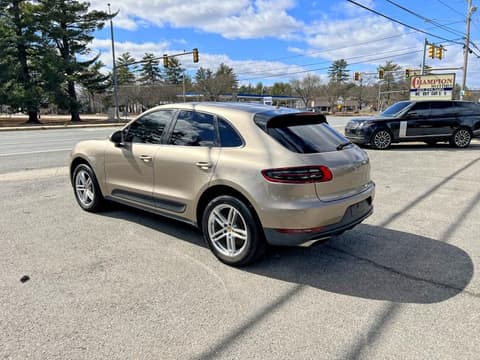 2017 Porsche Macan, VIN WP1AA2A5XHLB82211. Фото 3 з 6 з аукціону Copart. Каталог авто зі США OpenDataCar.