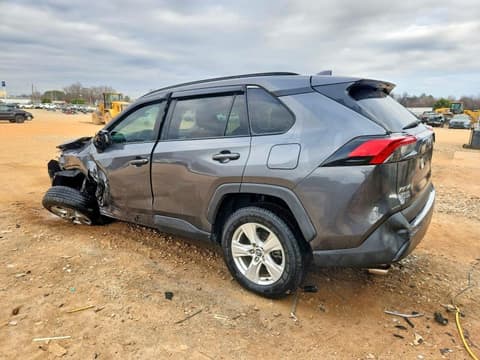 2021 Toyota RAV4, VIN 2T3W1RFV2MC099650. Фото 2 з 6 з аукціону Copart. Каталог авто зі США OpenDataCar.