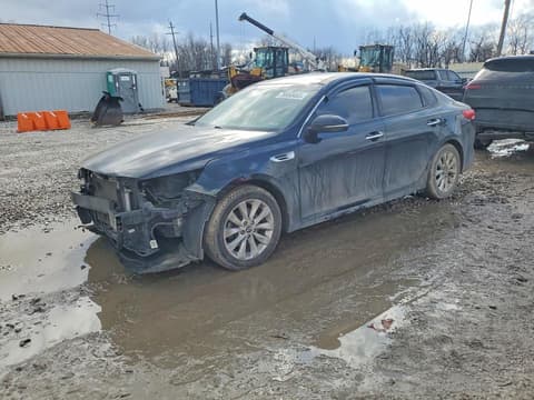 2016 Kia Optima, VIN 5XXGU4L31GG007984. Фото 1 з 6 з аукціону Copart. Каталог авто зі США OpenDataCar.