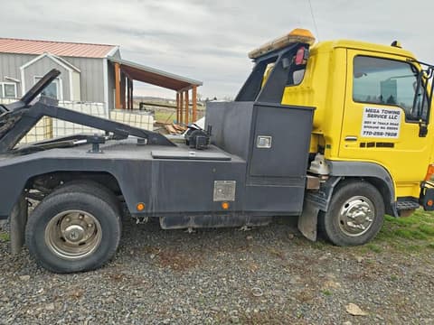 2000  , VIN JNAUZV1JXYA351096. Фото 3 з 6 з аукціону Copart. Каталог авто зі США OpenDataCar.