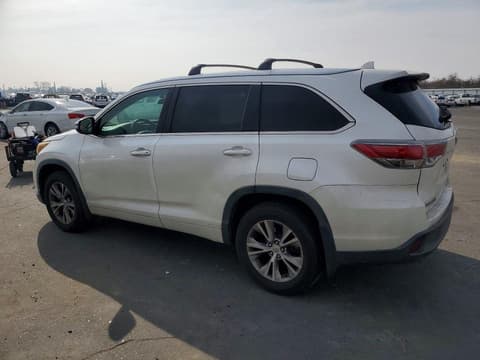 2015 Toyota Highlander, VIN 5TDJKRFH6FS192451. Фото 2 из 6 с аукциона Copart. Каталог авто из США OpenDataCar.