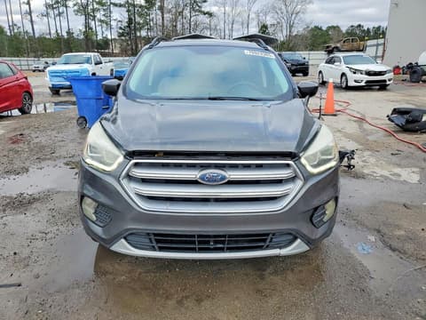 2017 Ford Escape, VIN 1FMCU0GDXHUA02431. Фото 5 з 6 з аукціону Copart. Каталог авто зі США OpenDataCar.