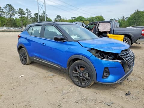 2023 Nissan Kicks, VIN 3N1CP5DV0PL471058. Фото 4 з 6 з аукціону Copart. Каталог авто зі США OpenDataCar.