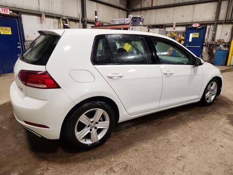 2021 Volkswagen Golf, VIN 3VWG57AU9MM010374. Фото 3 з 6 з аукціону Copart. Каталог авто зі США OpenDataCar.