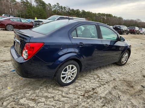 2015 Chevrolet Sonic, VIN 1G1JC5SHXF4180271. Фото 3 из 6 с аукциона Copart. Каталог авто из США OpenDataCar.