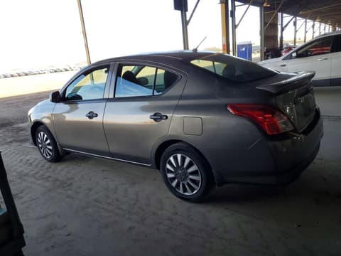 2015 Nissan Versa, VIN 3N1CN7AP4FL806781. Фото 2 з 6 з аукціону Copart. Каталог авто зі США OpenDataCar.