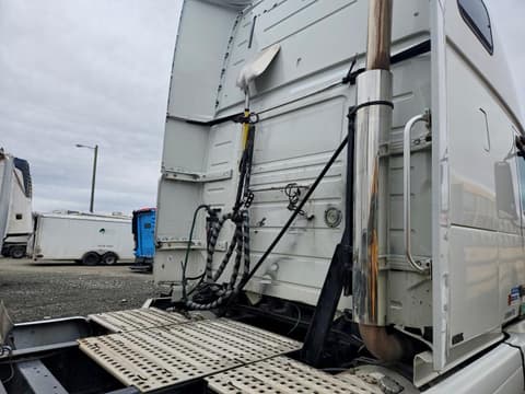 2017 Volvo VNL, VIN 4V4NC9EH4HN971635. Zdjęcie 6 z 6 z aukcji Copart. Katalog aut z USA OpenDataCar.