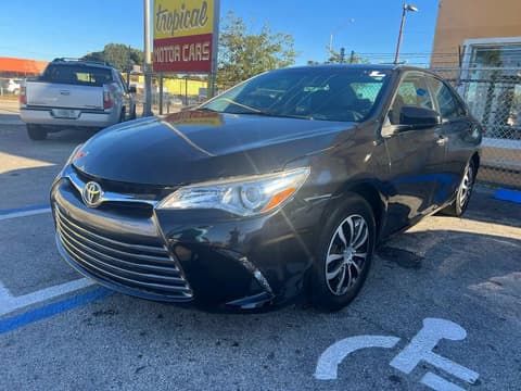 2016 Toyota Camry, VIN 4T1BF1FK3GU583975. Фото 2 з 6 з аукціону Copart. Каталог авто зі США OpenDataCar.